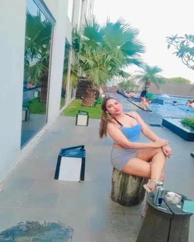 Escort Mawsynram
